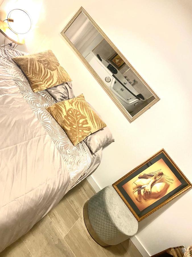 Maevana Poussan المظهر الخارجي الصورة